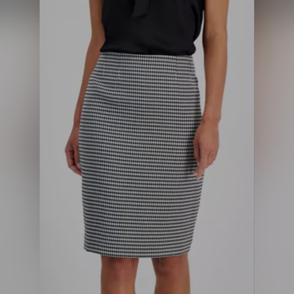 Elegant Houndstooth Pencil Skirt